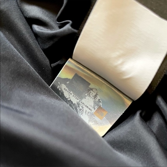 The North Face Women’s 1996 Retro Nuptse Vest - Picture 7 of 8